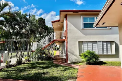 2918 Funston #34B 1