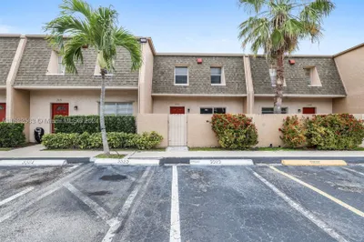 3323 Quail Close #16 1