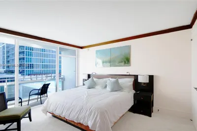 6801 Collins Ave #710 1