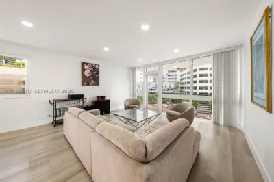 1408 Brickell Bay Dr #518 1