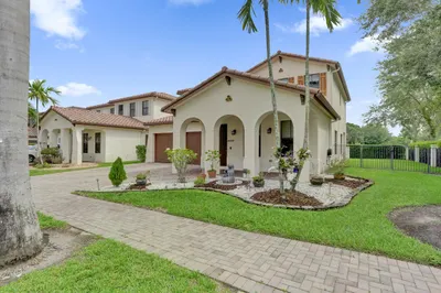 8541 NW 38th Street 1