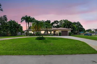 4746 Canal Drive 1
