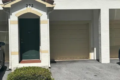 272 SE Kitching Circle 1