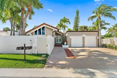 102 Sandpiper Circle W 1