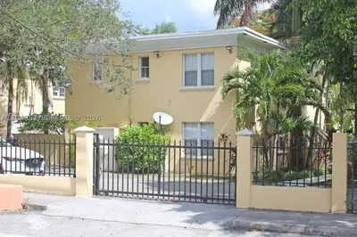 3395 Franklin Ave #D 1