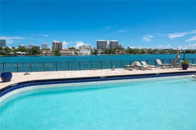 10101 E Bay Harbor Dr #404 1