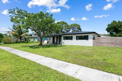 1032 SW 1st Terrace 1