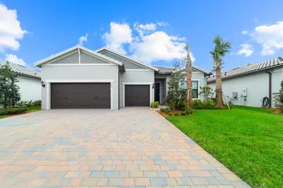 802 SE Courances Drive 1