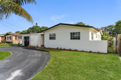 2230 NW 42nd Ave 1
