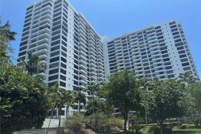 2500 Parkview Dr #1109 1