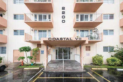 2200 E Hallandale Beach Boulevard #202 1