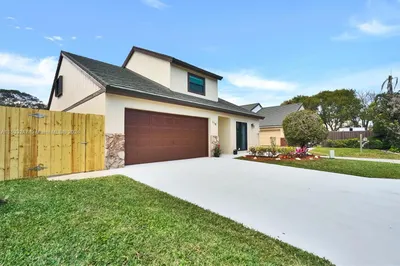 114 Beaumont Ln 1
