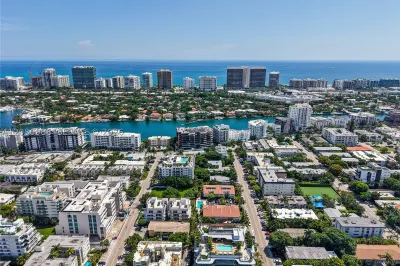 9901 W Bay Harbor Dr #405 1