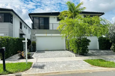 310 SW 9th Street #1 1