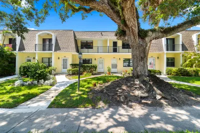 839 Camelia Lane #8 1