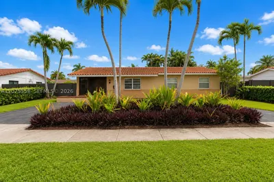 3115 Village Green Dr 1