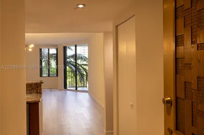 520 Brickell Key Dr #A512 1