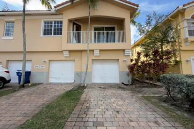 1712 Carvelle Drive 1