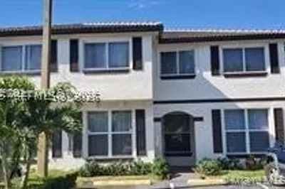 8715 SW 152nd Ave #312 1