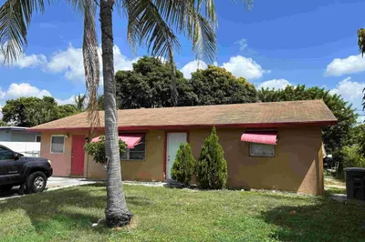 1191 Highland Road 1