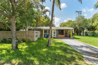 526 NE 13th Ct 1
