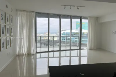 475 Brickell Ave #5508 1