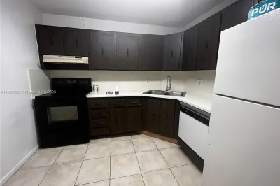 11131 Royal Palm Blvd #19 1