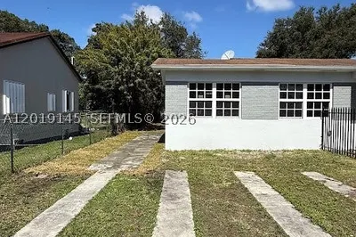 2345 NW 65th St 1