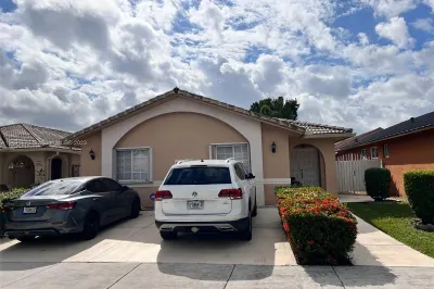 3244 W 77th Pl 1