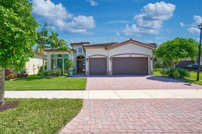 7832 Deer Lake Court 1