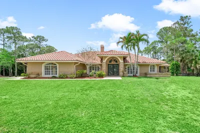 2559 Palm Deer Drive 1