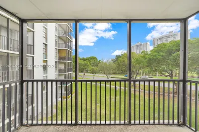 3401 N Country Club Dr #307 1