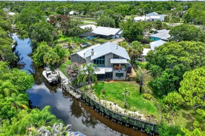 2483 SW Murphy Road 1
