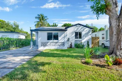 51 NW 115th St 1