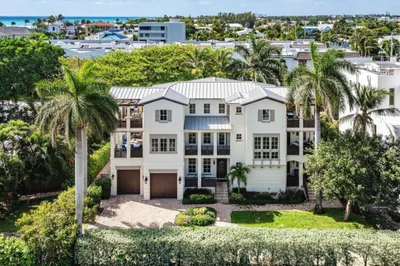 1108 Coconut Row 1