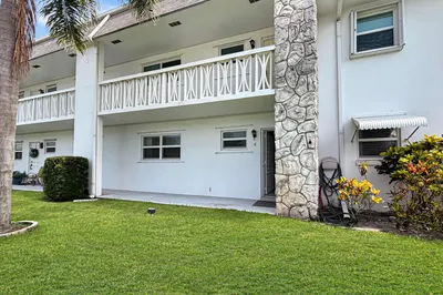 3154 Meridian Way S #6 1