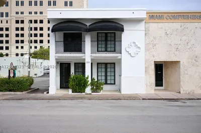 355 Palermo Ave 1