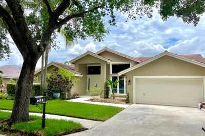 921 Lakewood Court 1