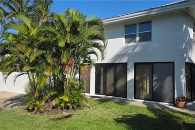 5267 NE Shore Village Terrace 1