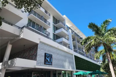 6080 Collins Ave #304 1