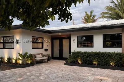 1251 SW 11th Ter 1