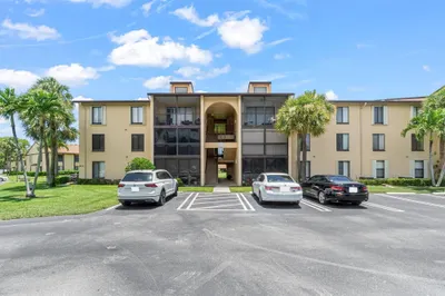 811 Sky Pine Way #A2 1