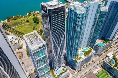 1000 Biscayne Blvd #4901