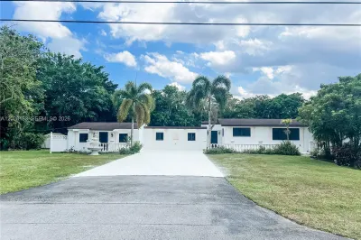12200 NW 20th Ct 1