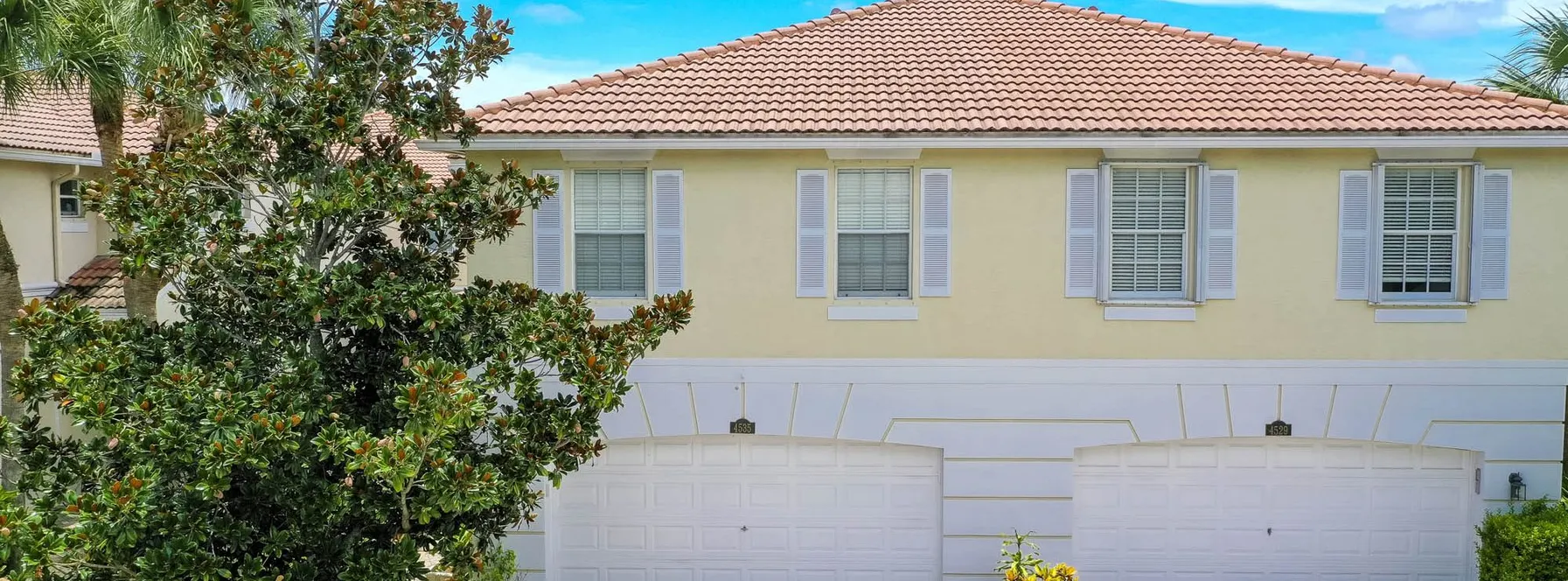 Just Listed | Vibrant in Villa Palma | 4535 Thornwood Circle
