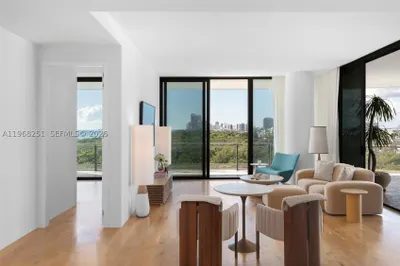 8701 Collins Ave #606 1