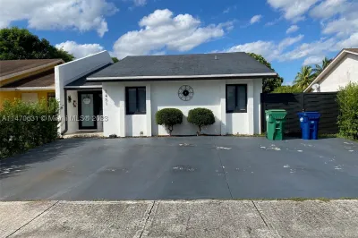 3451 NW 194th Ter 1