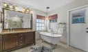 1840 Hollyhock Road Photo