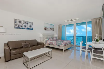 5445 Collins Ave #1729 1