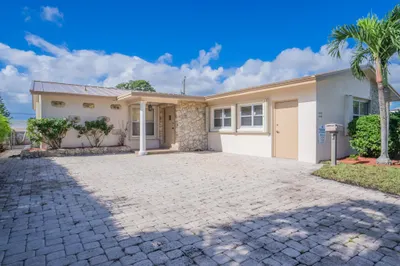 728 Ridgewood Drive 1